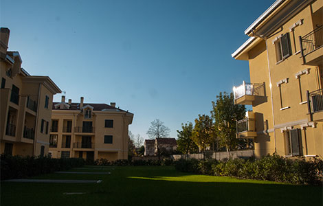 Fotografia esterna del giardino per Atena s.r.l. - Residenza ai Pini
